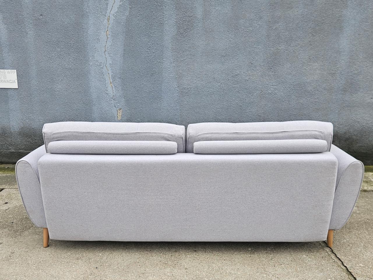 KANAPA SOFA