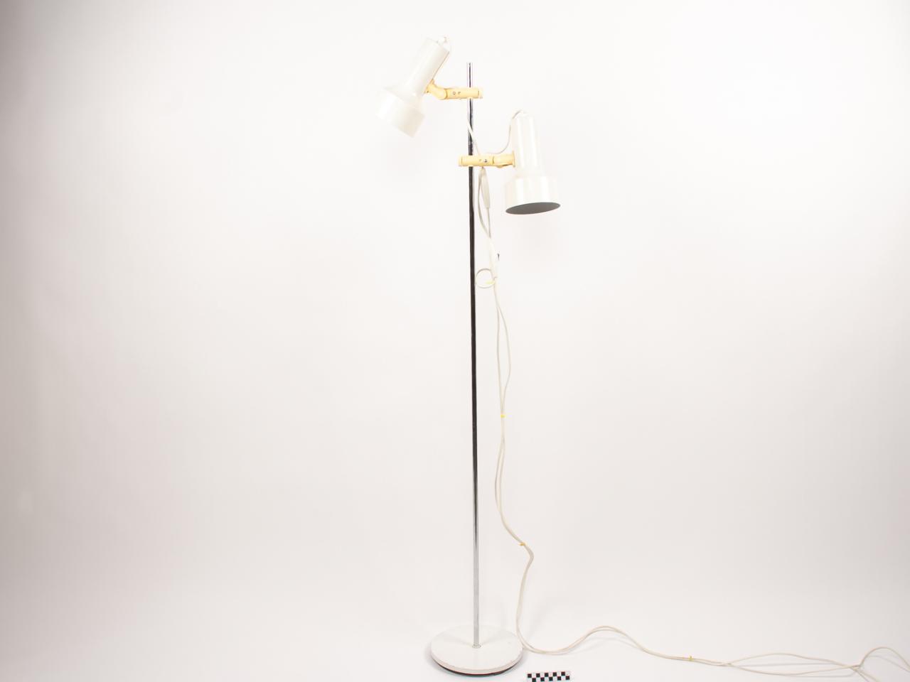 LAMPA PODŁOGOWA