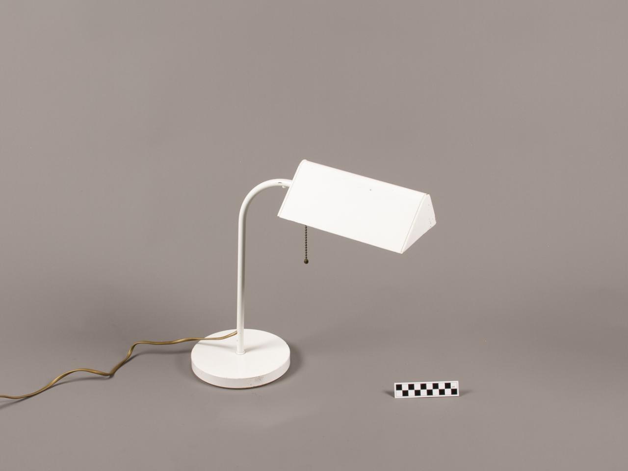 DESK LAMP