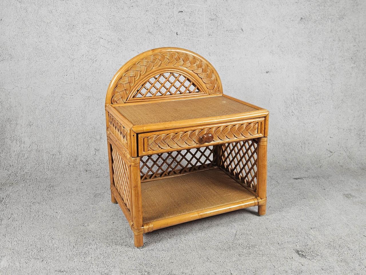 NIGHTSTAND