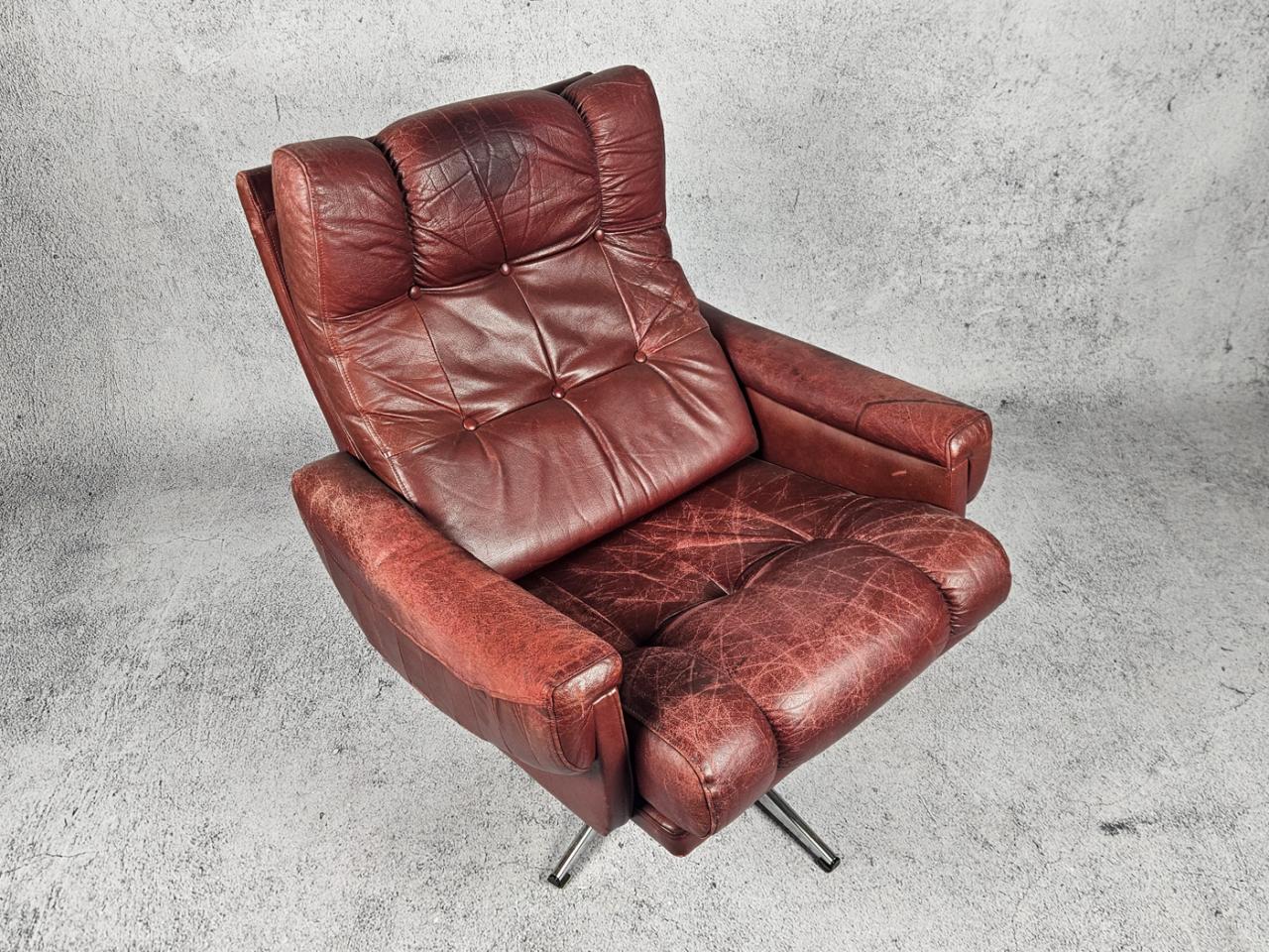 ARMCHAIR