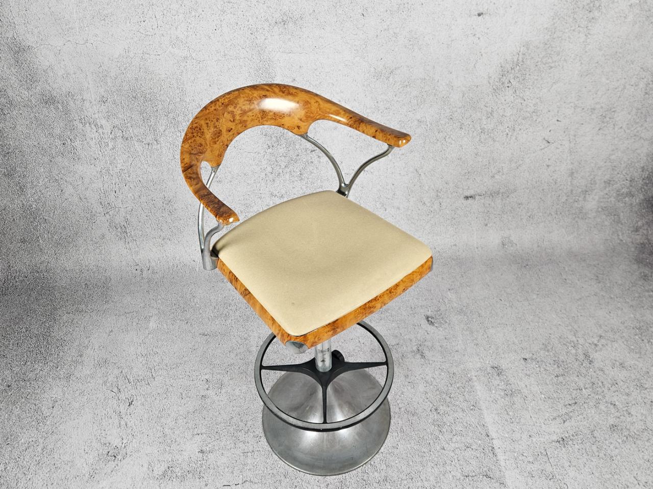 BAR STOOL