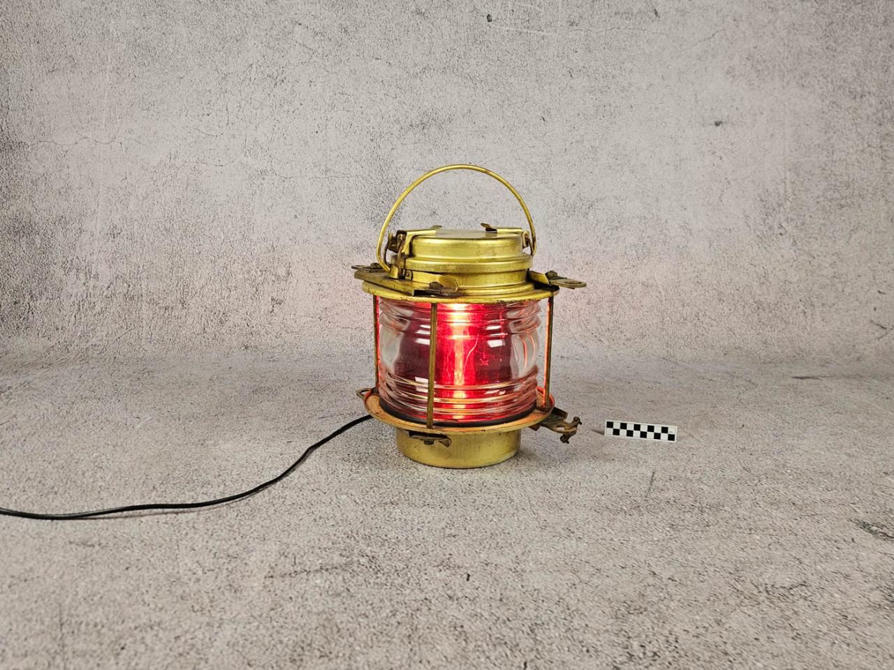 LAMPA OKRĘTOWA