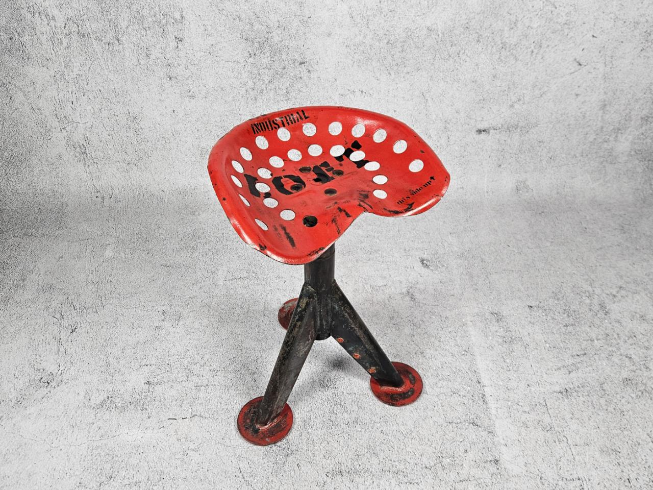 BAR STOOL