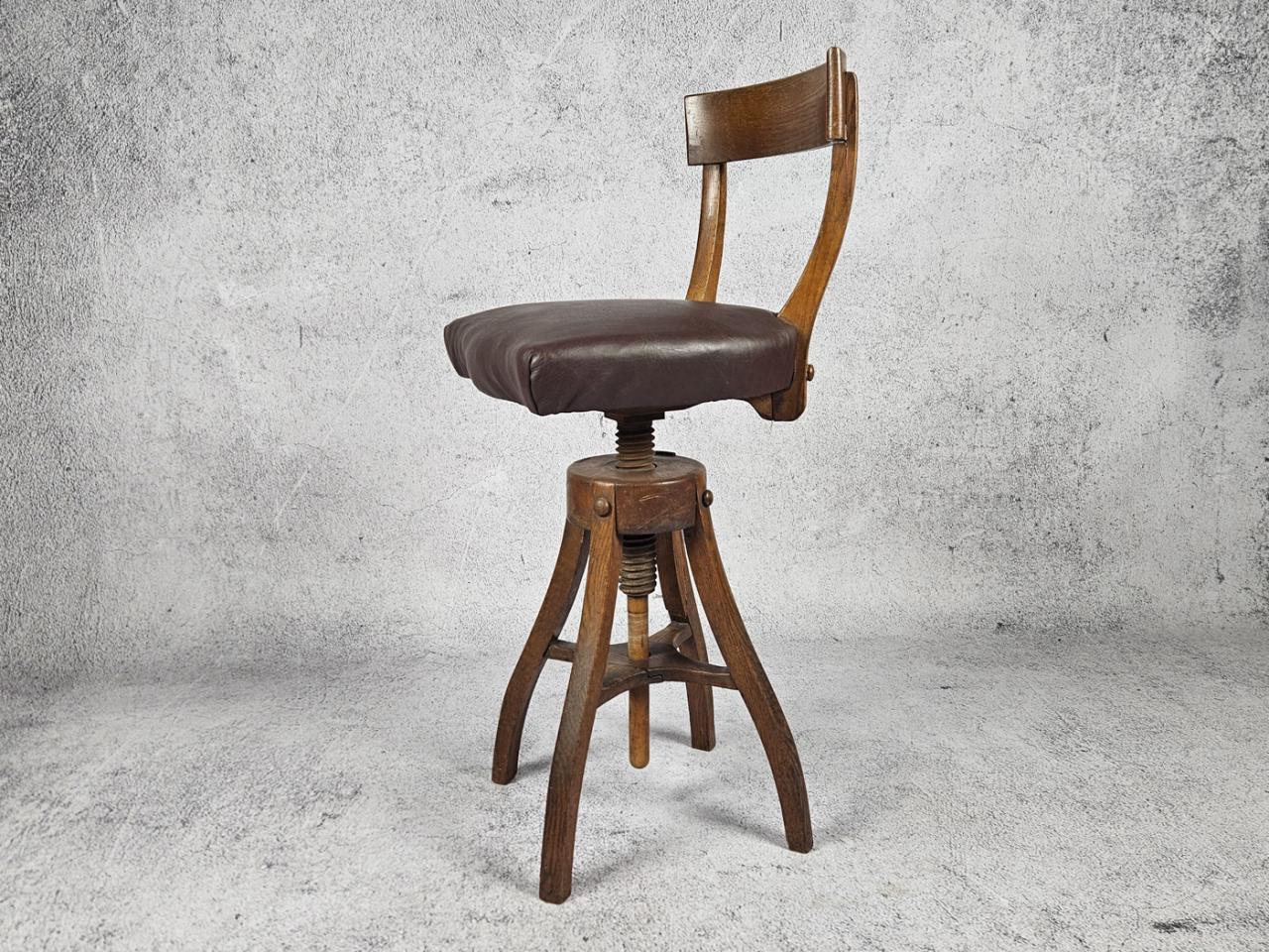 SWIVEL BAR STOOL
