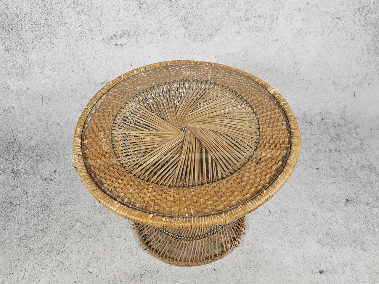 GARDEN TABLE