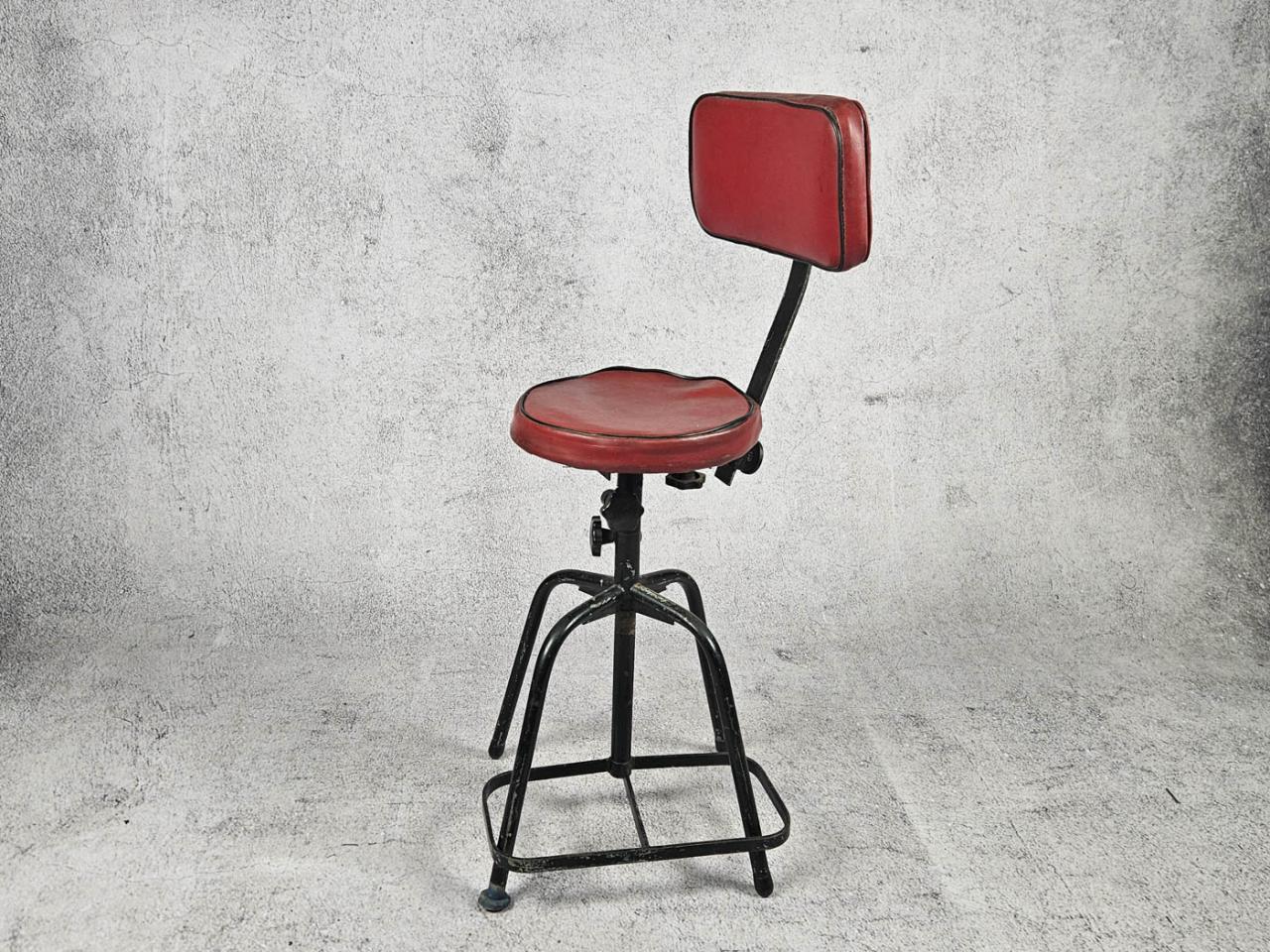 BARBER STOOL