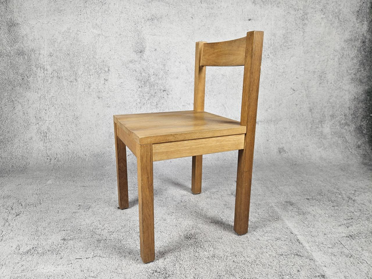 KRZESŁO, MUJI