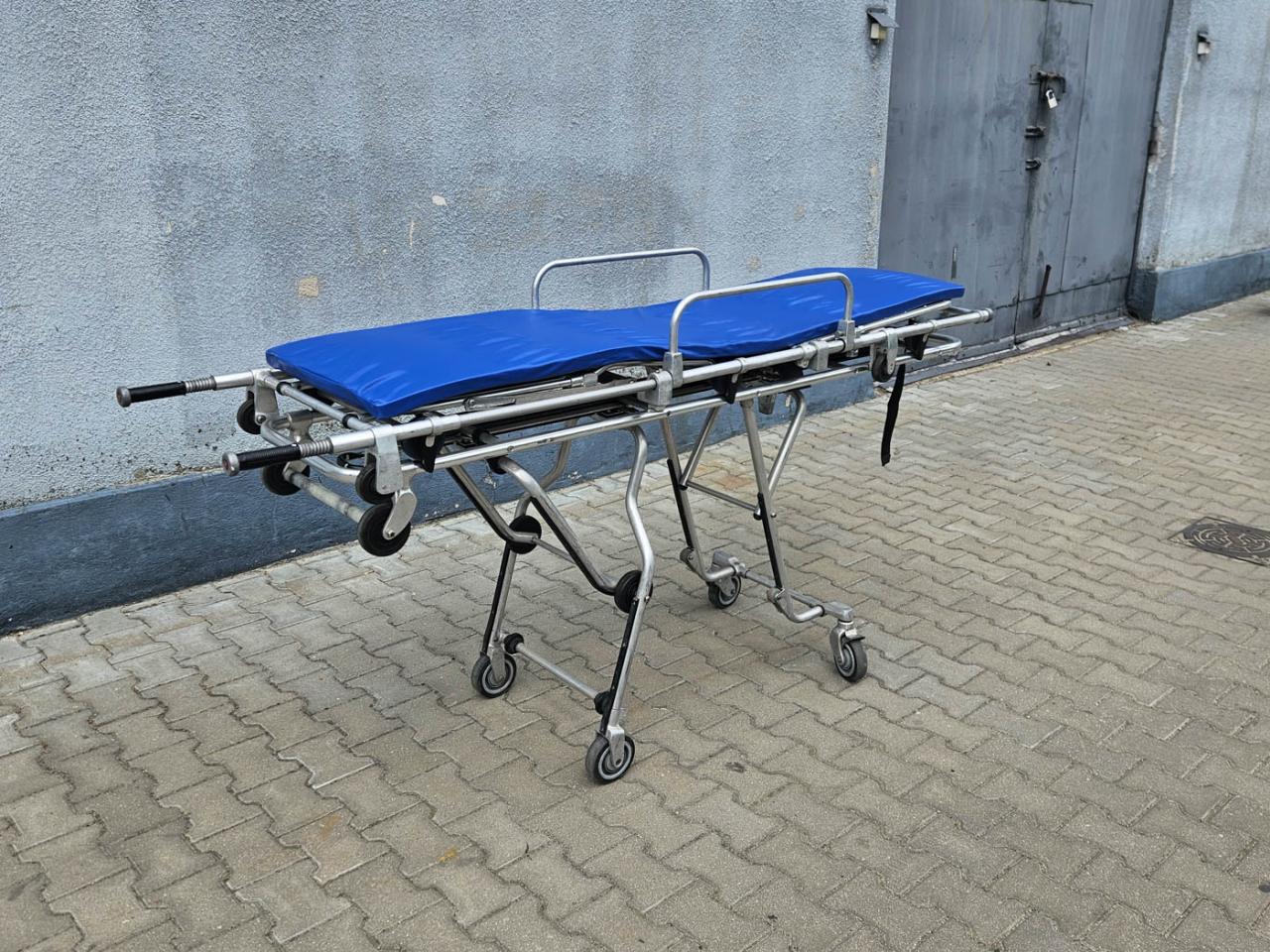 STRETCHER