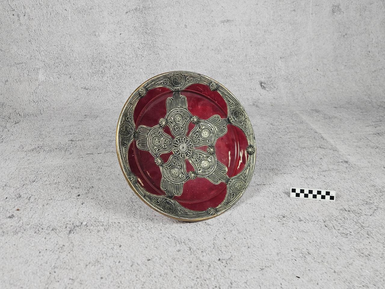 ORNAMENTAL DECORATIVE PLATE