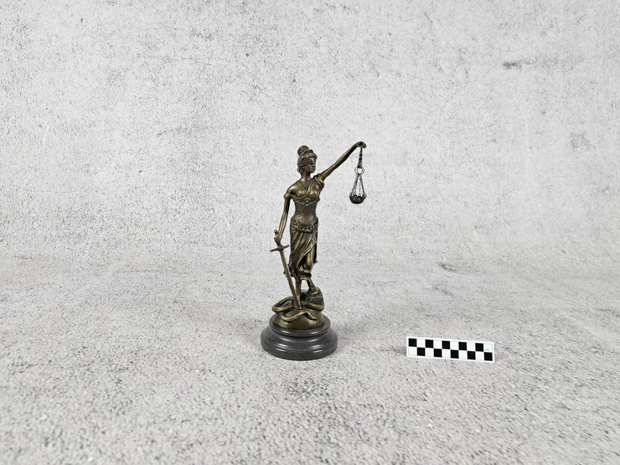 TEMIDA FIGURKA OZDOBNA DEKORACYJNA