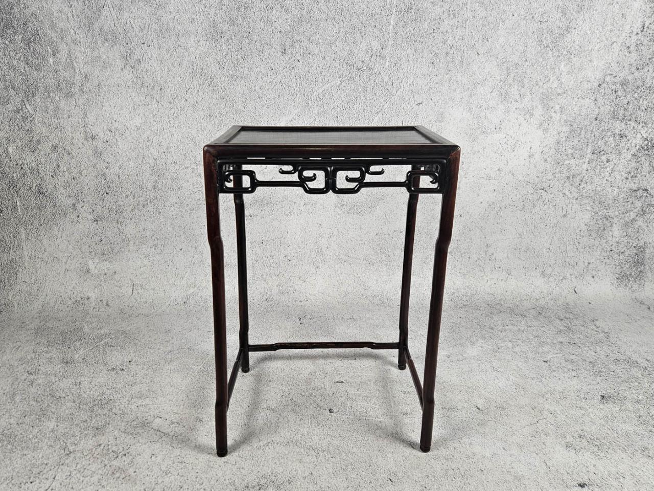 SMALL TABLE