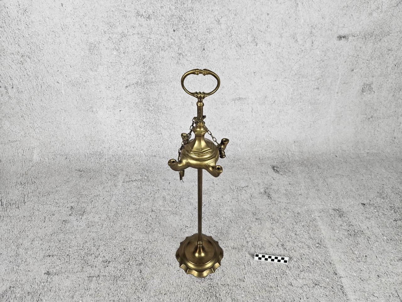 LAMPA OLIWNA