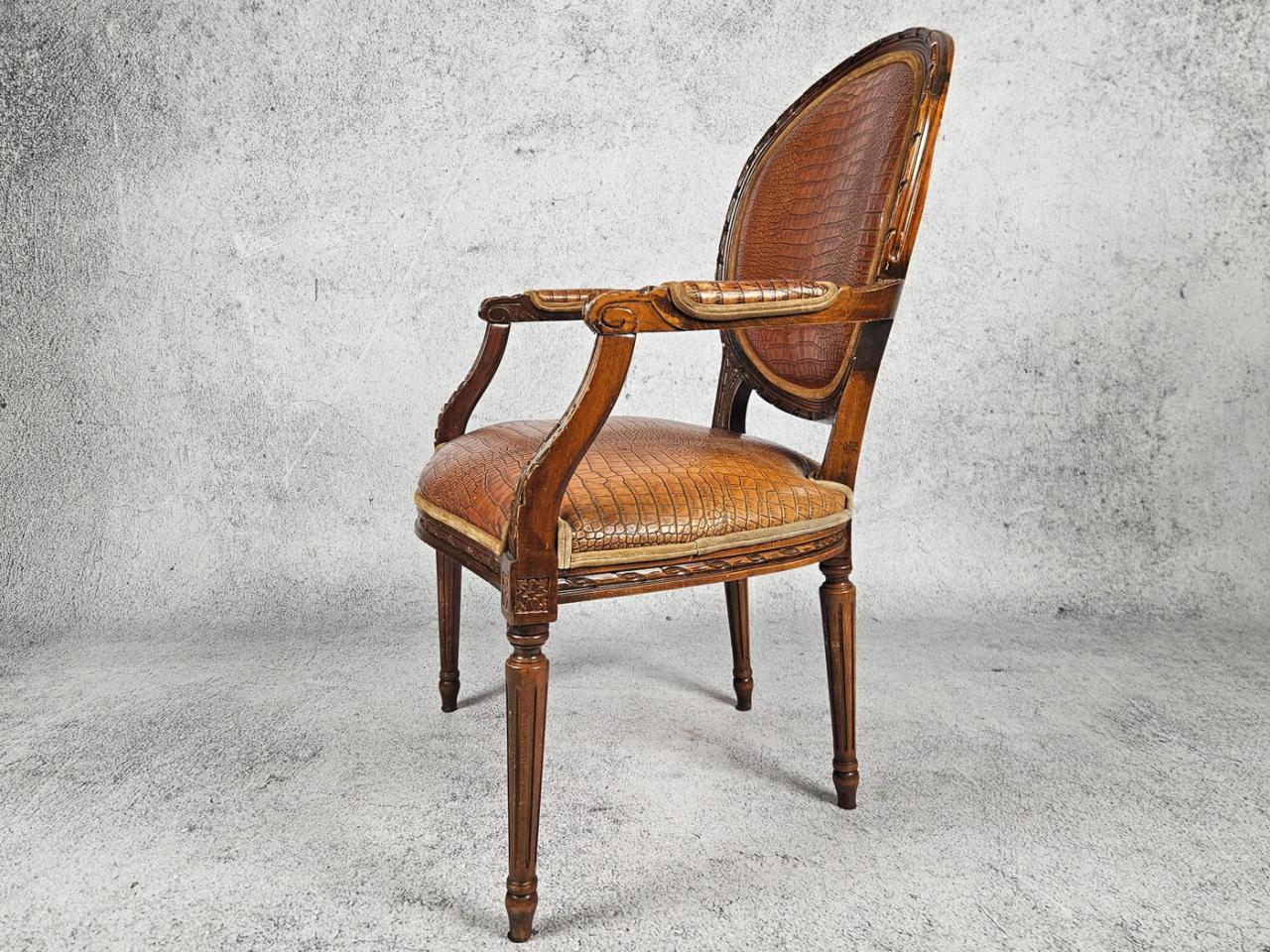 CHAIR