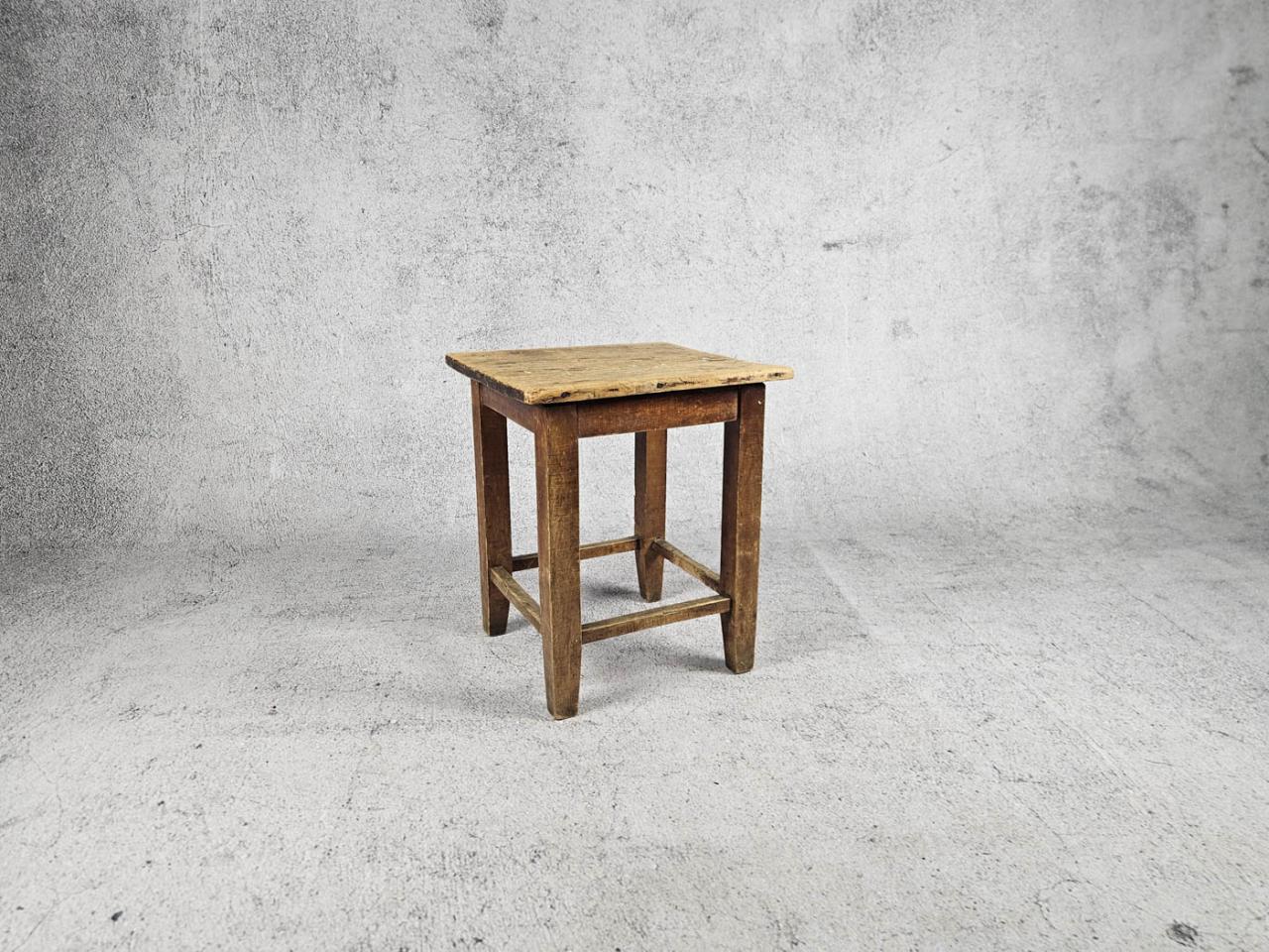 STOŁEK TABORET