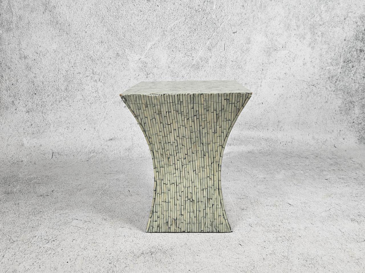 SMALL TABLE
