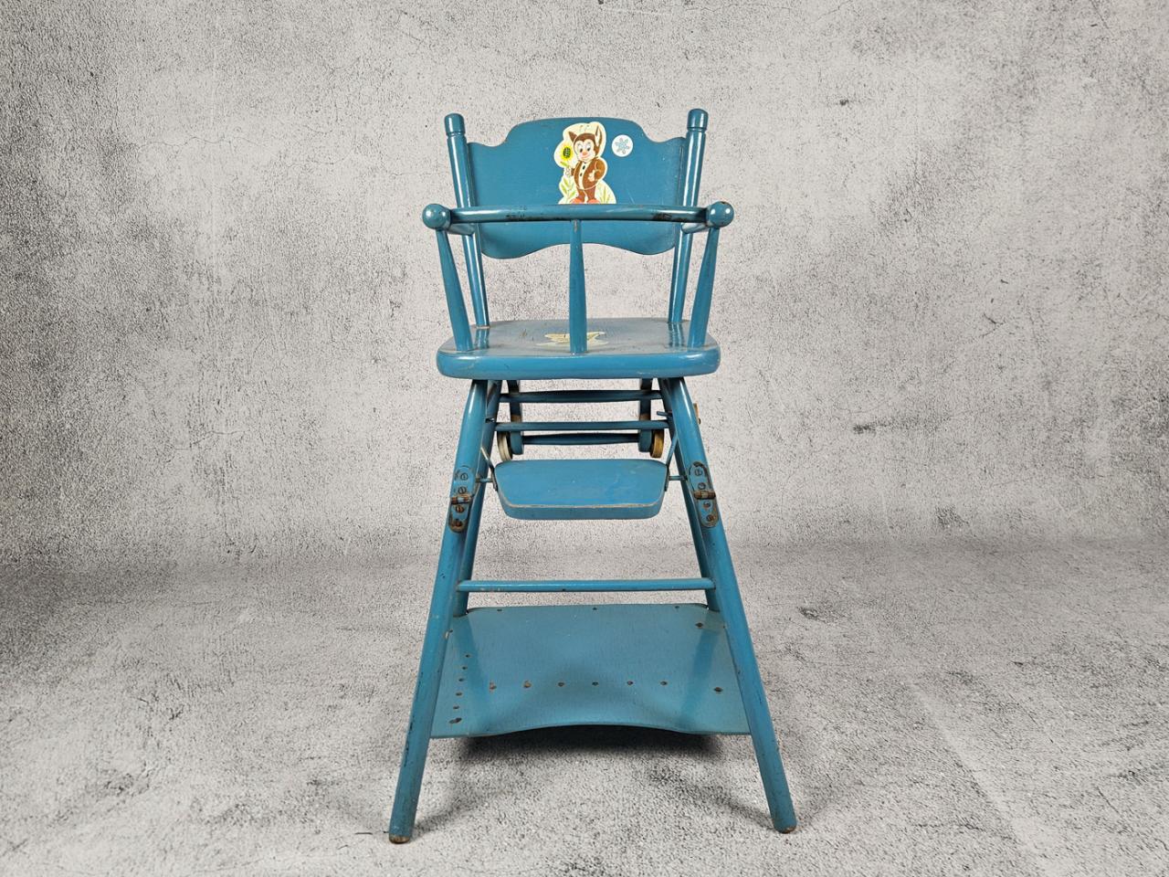 FEEDING CHAIR