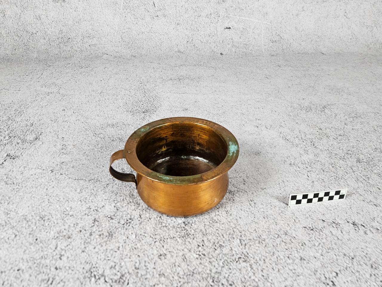 COPPER CHAMBER POT