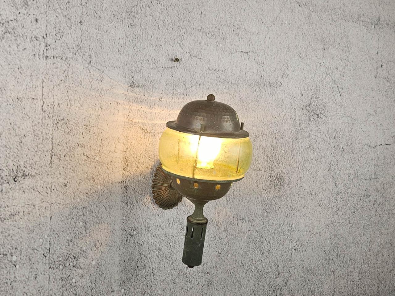WALL SCONCE