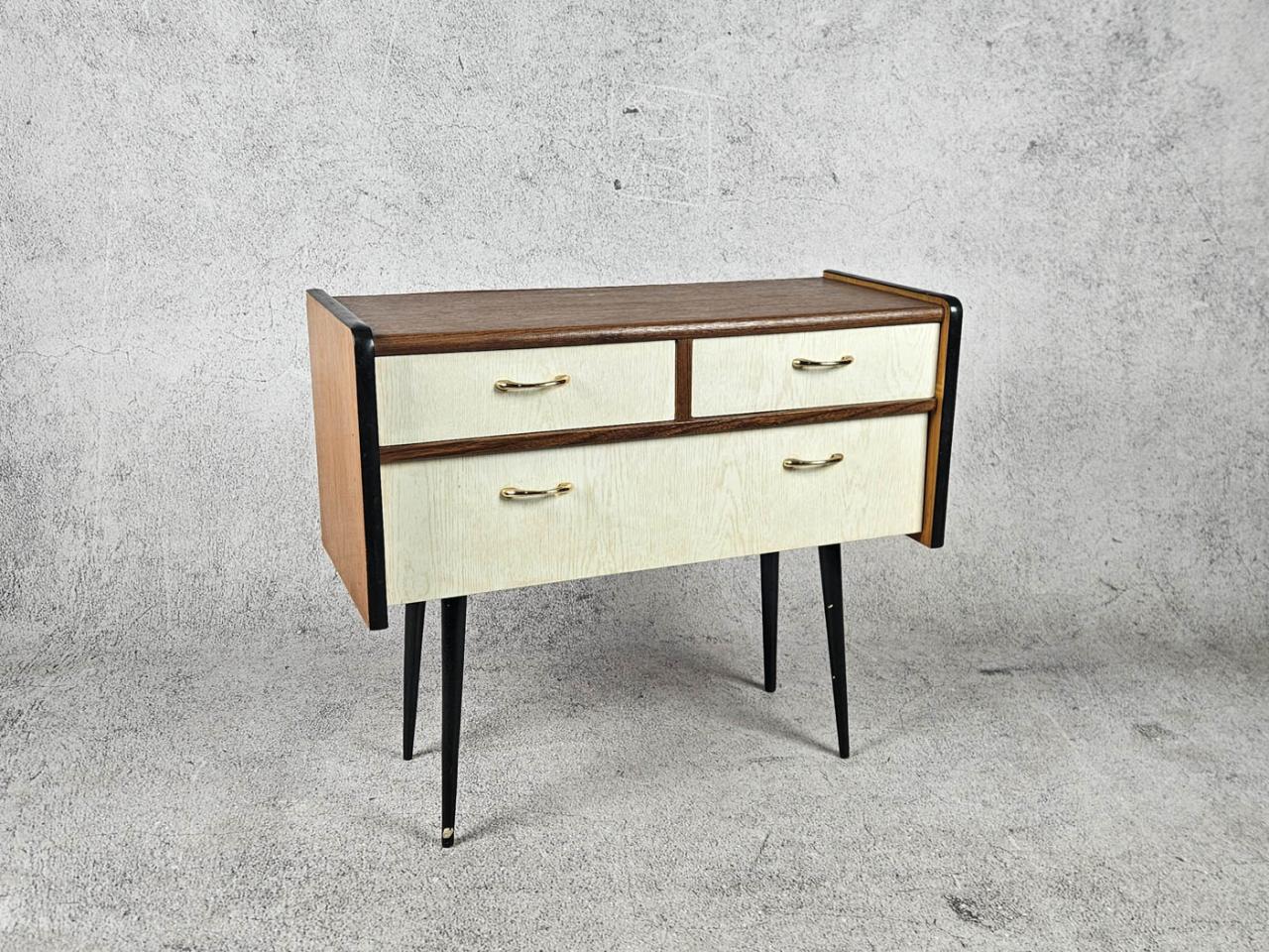SHOE CABINET