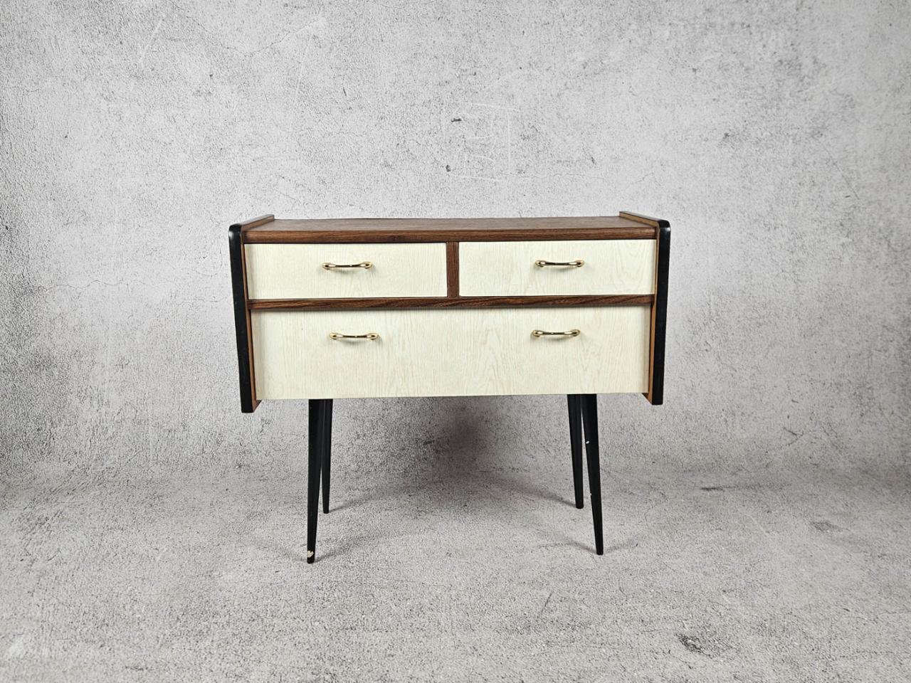 SHOE CABINET