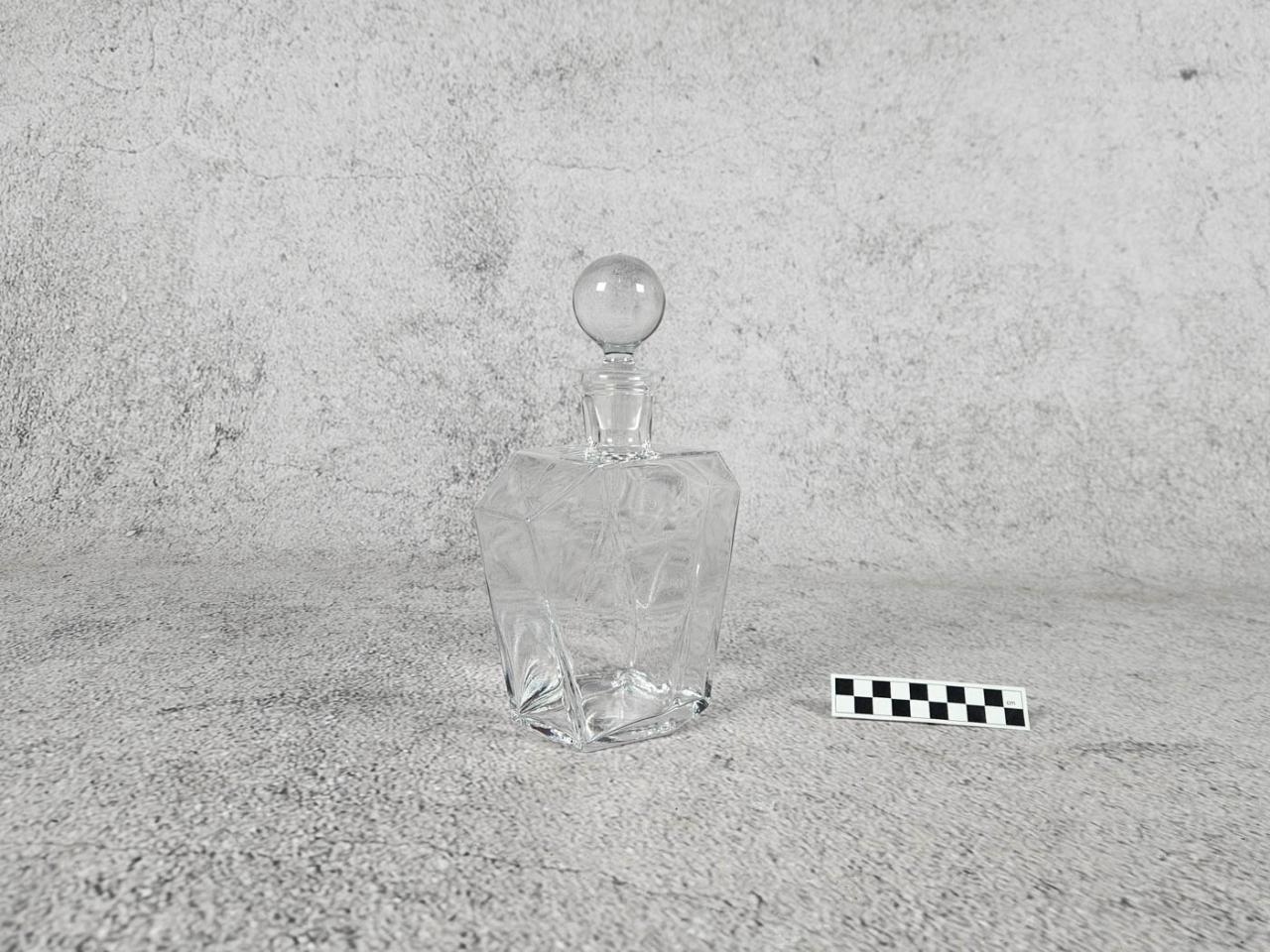 DECANTER