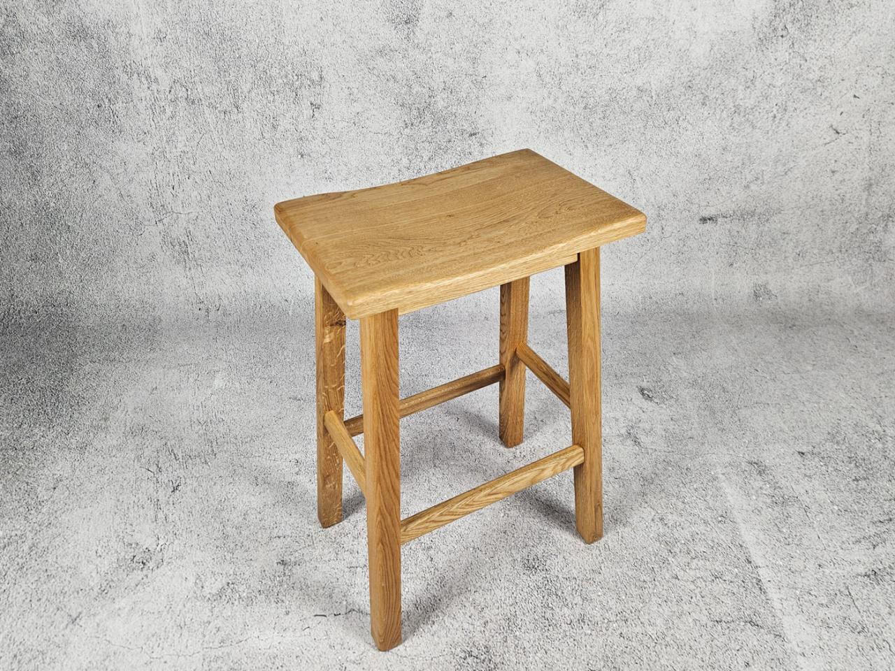 BAR STOOL