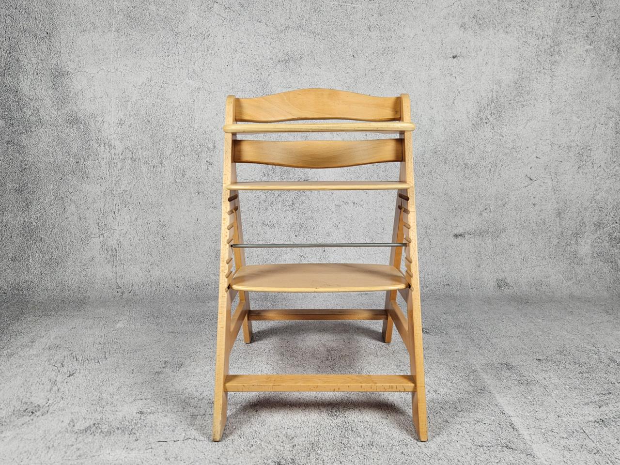 FEEDING CHAIR
