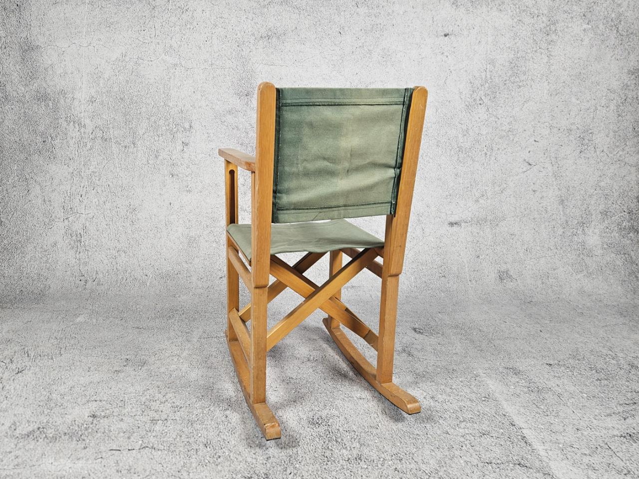 DIRECTOR'S CHAIR