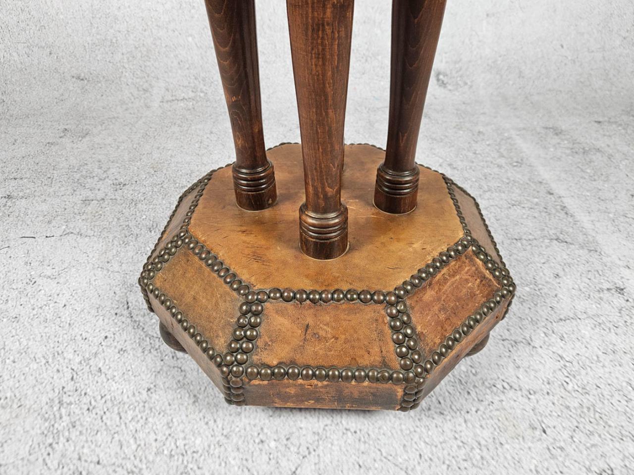 SMALL TABLE