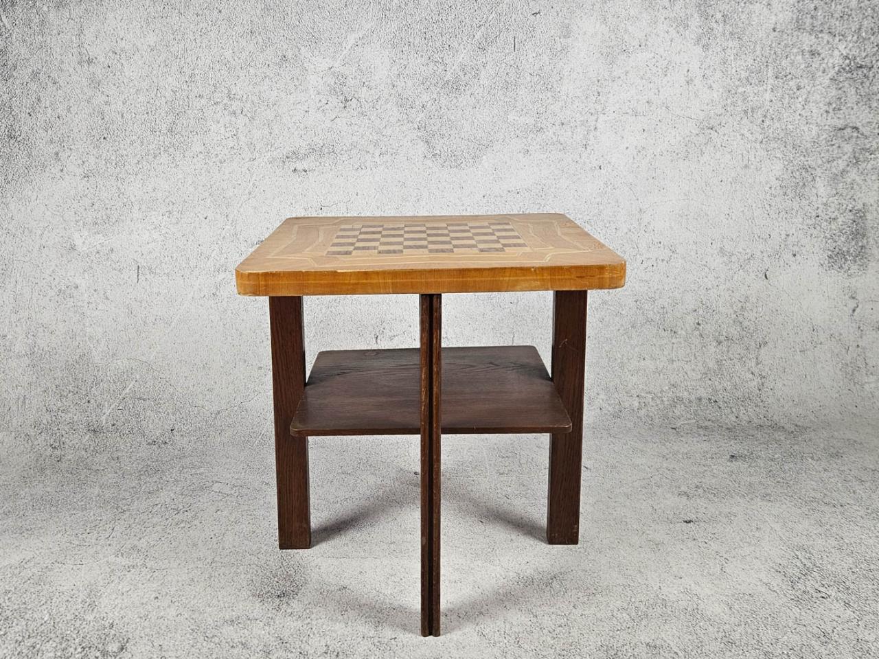 CHESS TABLE