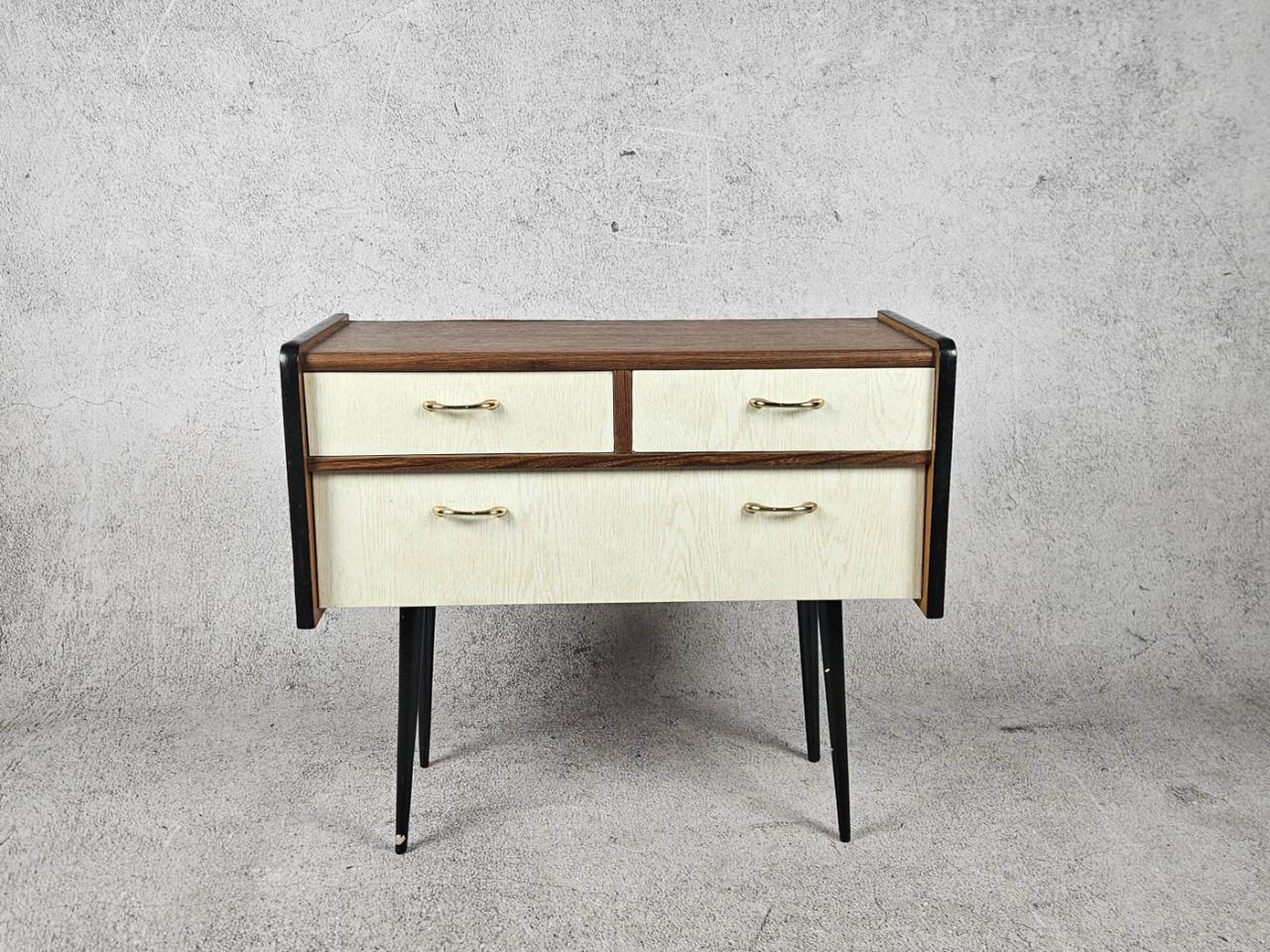 SHOE CABINET
