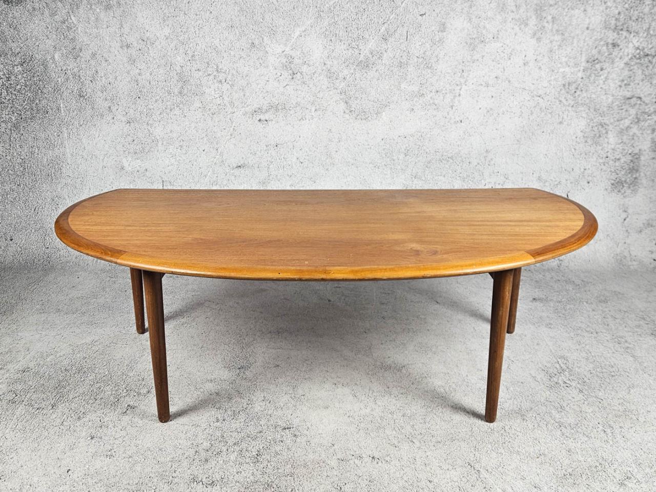 SCANDINAVIAN COFFEE TABLE