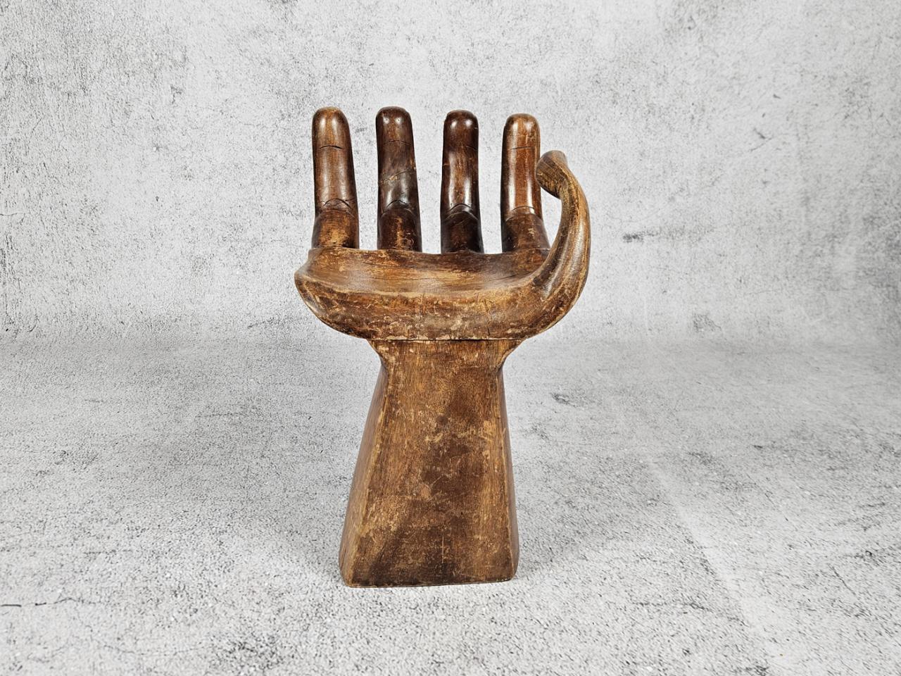 HAND CHAIR