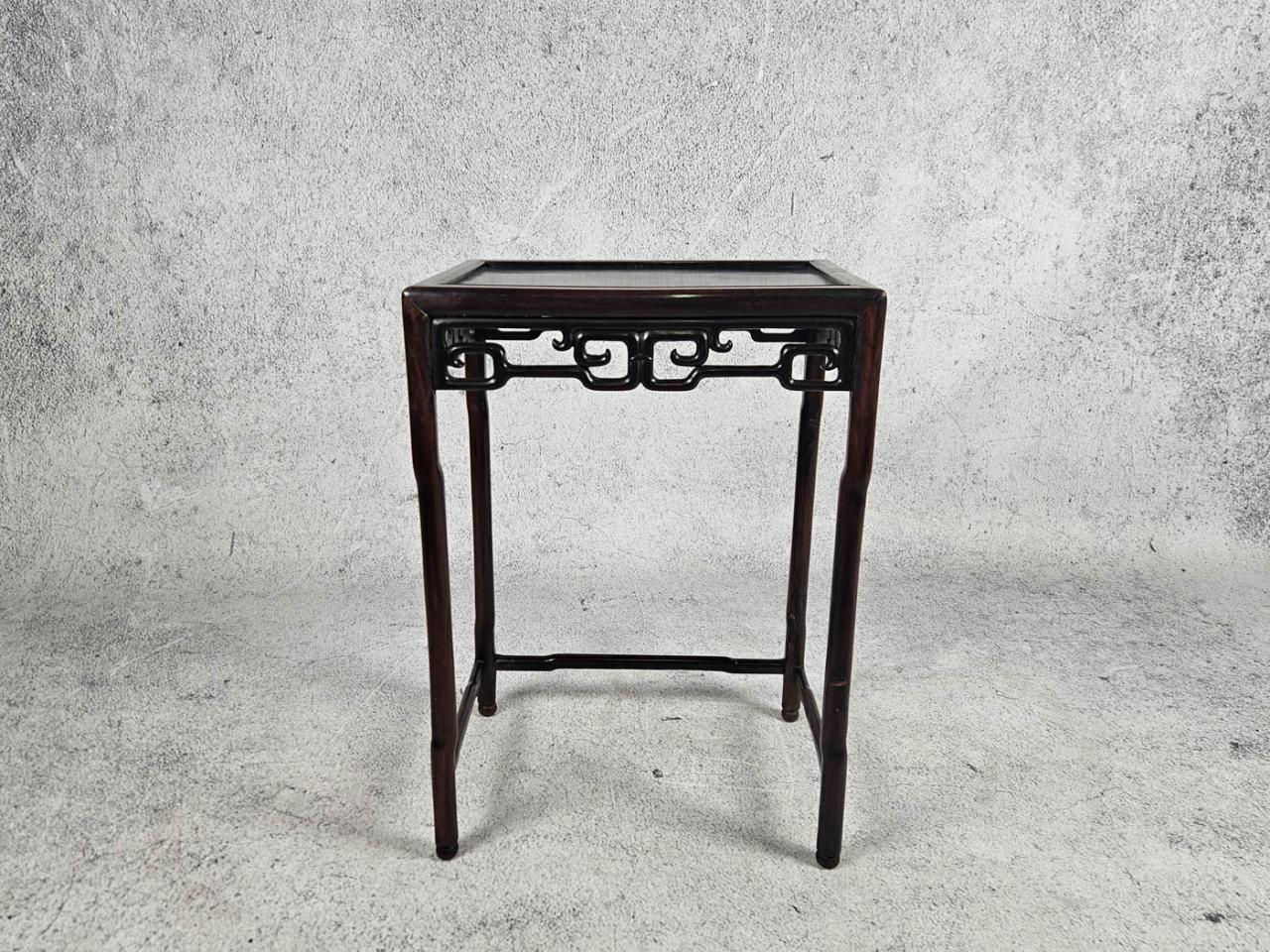 SMALL TABLE