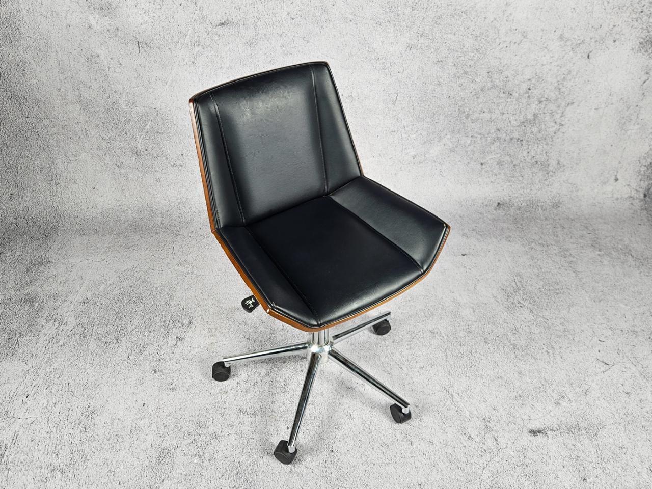 SWIVEL OFFICE CHAIR