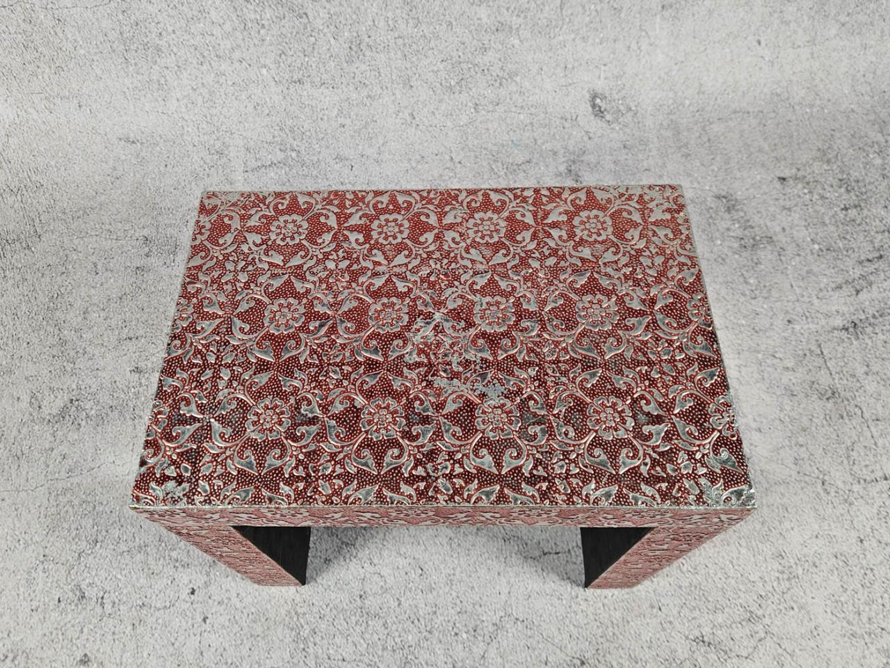 SMALL TABLE