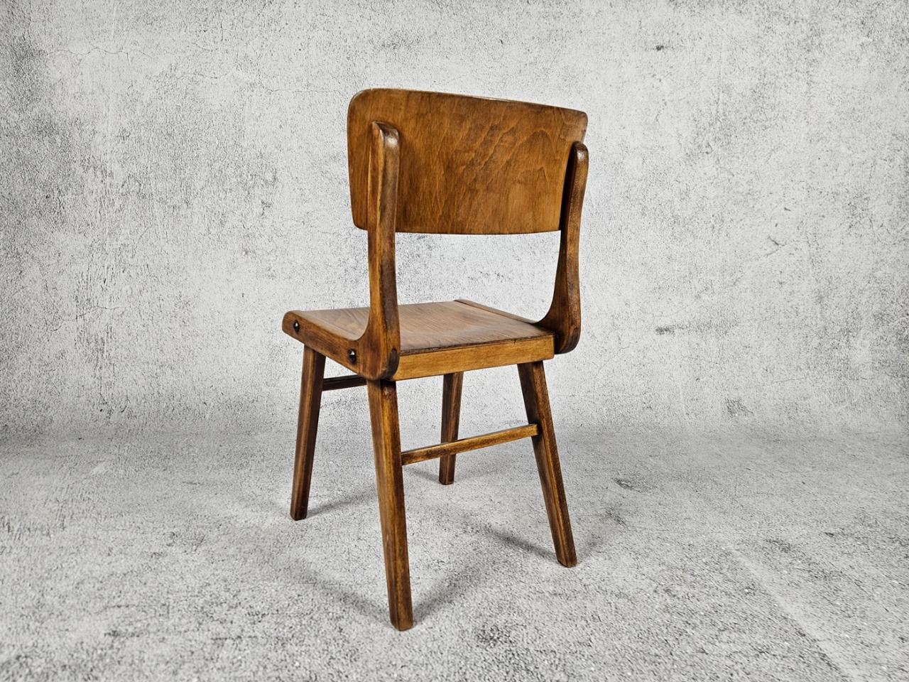 CHILDREN'S CHAIR