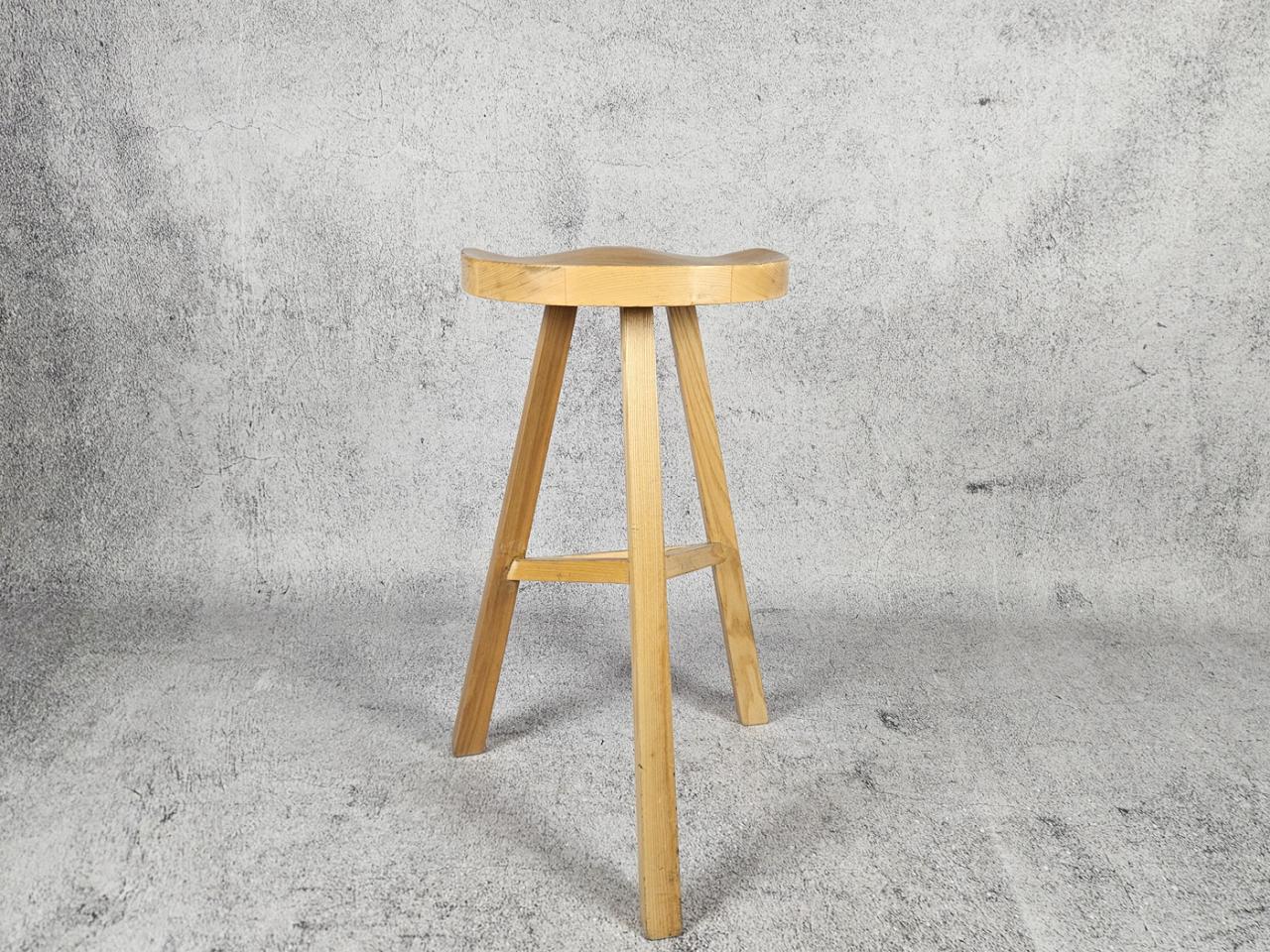 BAR STOOL