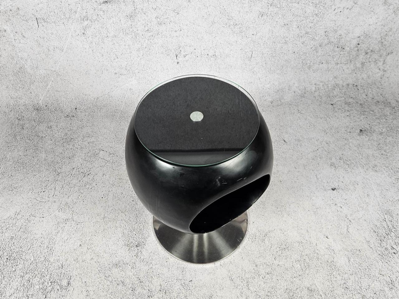 SMALL TABLE