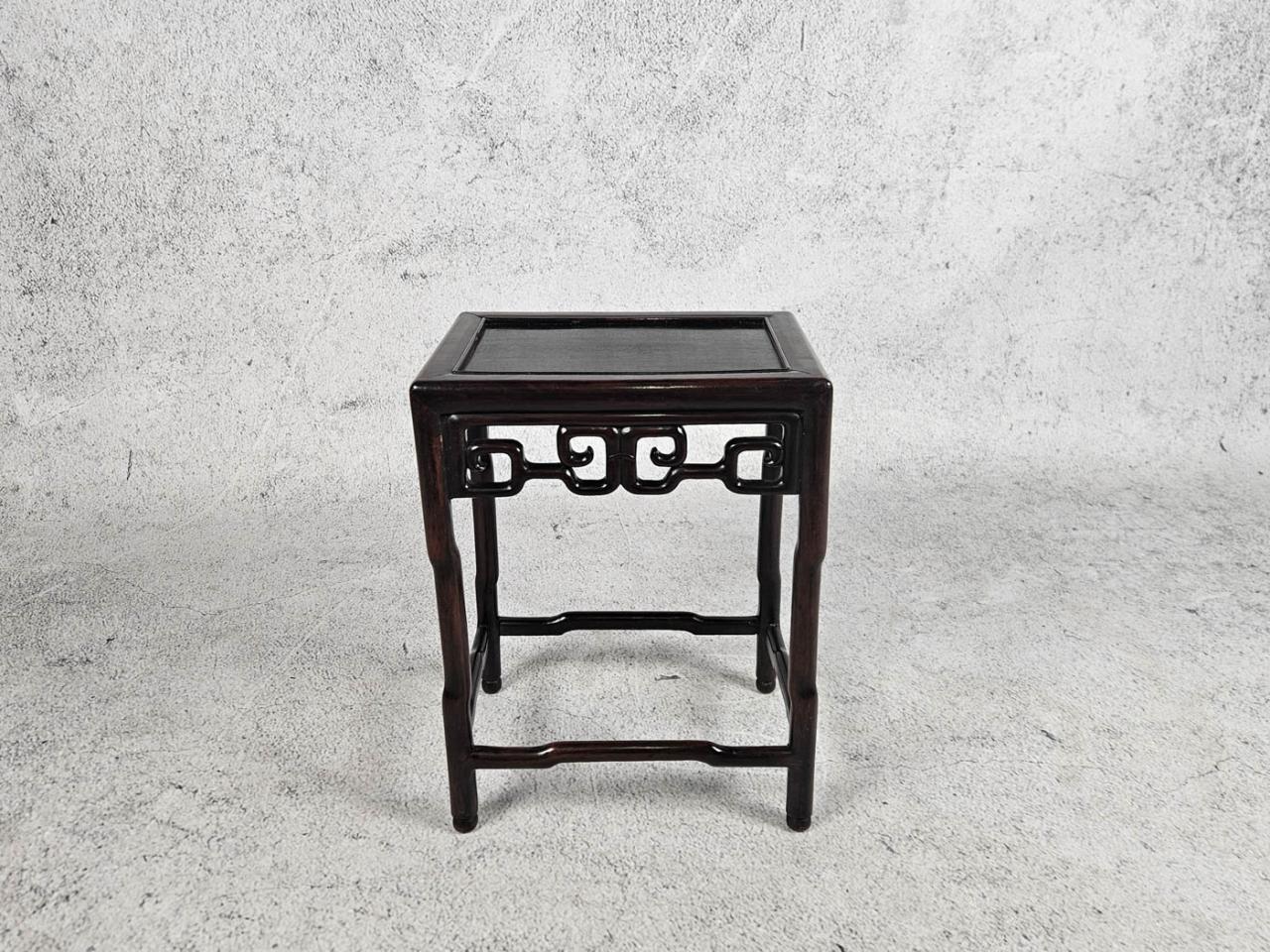 SMALL TABLE