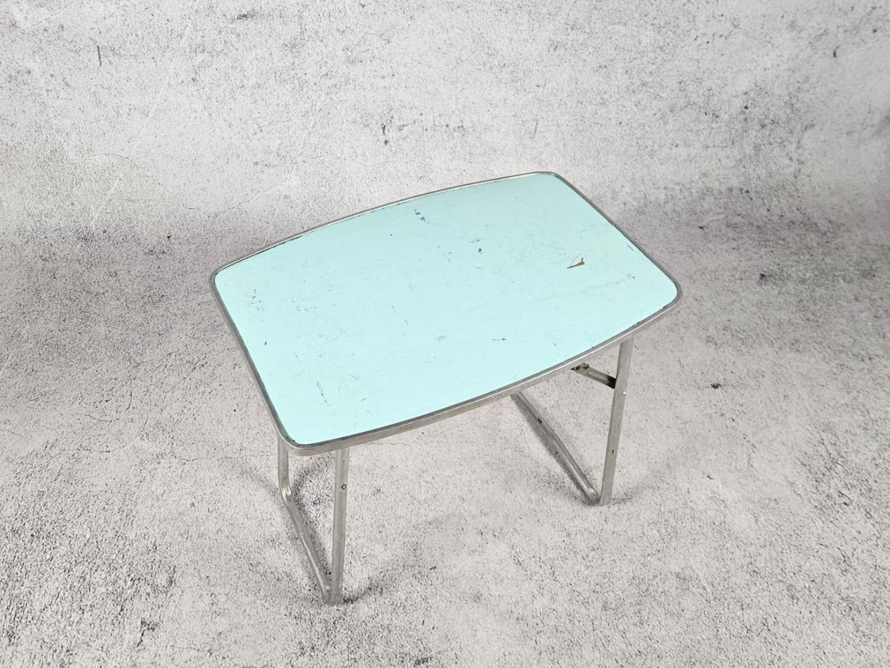 FOLDING CAMPING TABLE