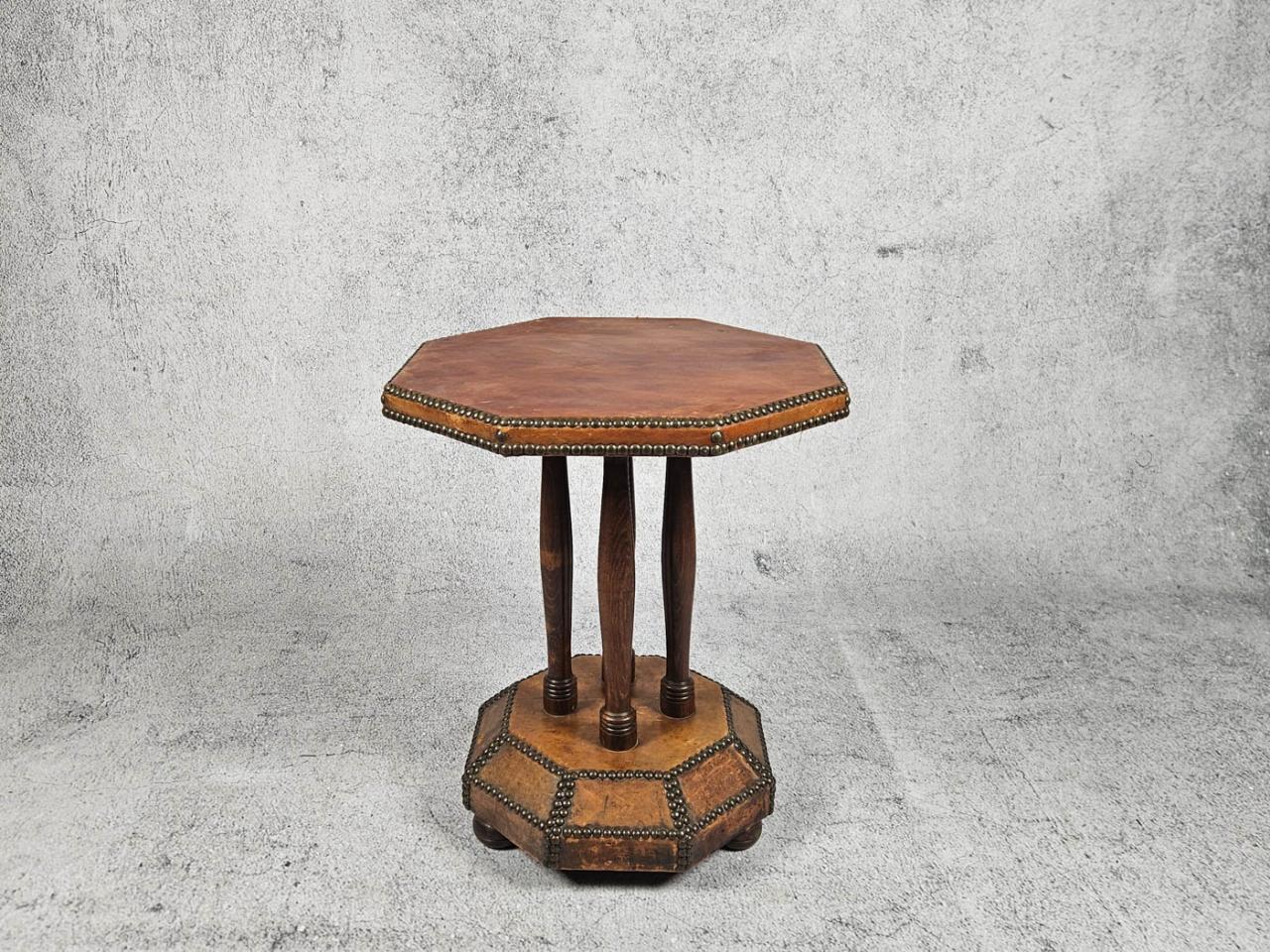 SMALL TABLE