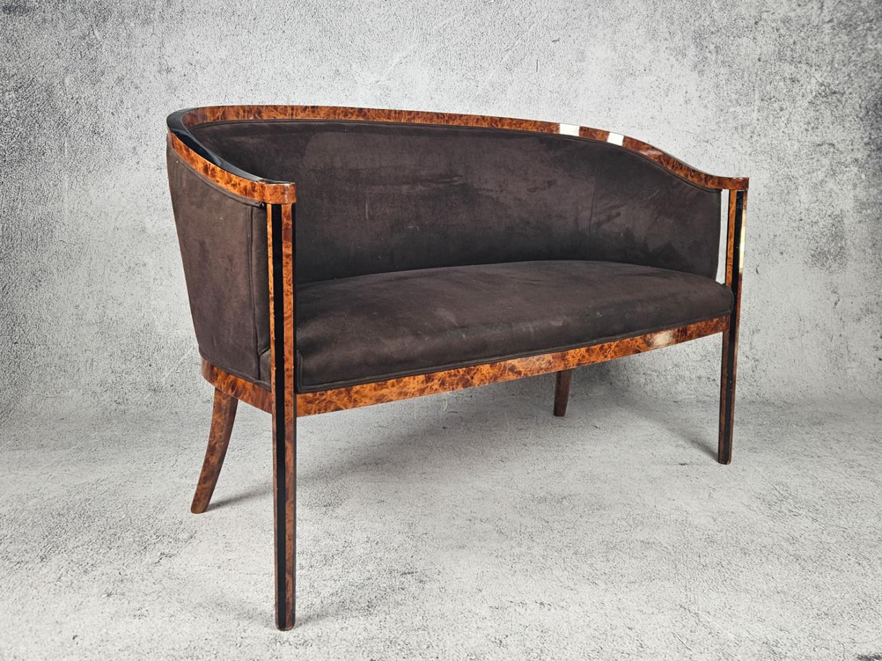 KANAPA SOFA