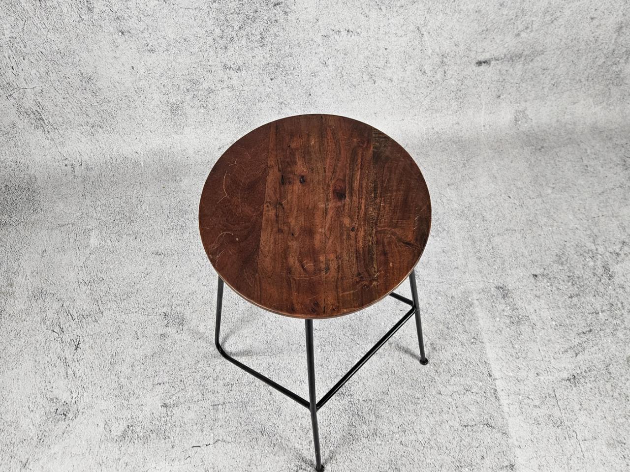 BAR STOOL