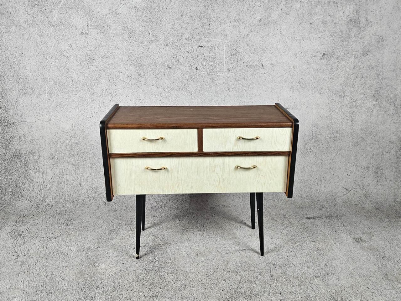 SHOE CABINET
