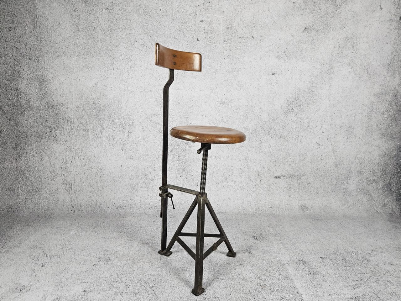 WORKSHOP CHAIR