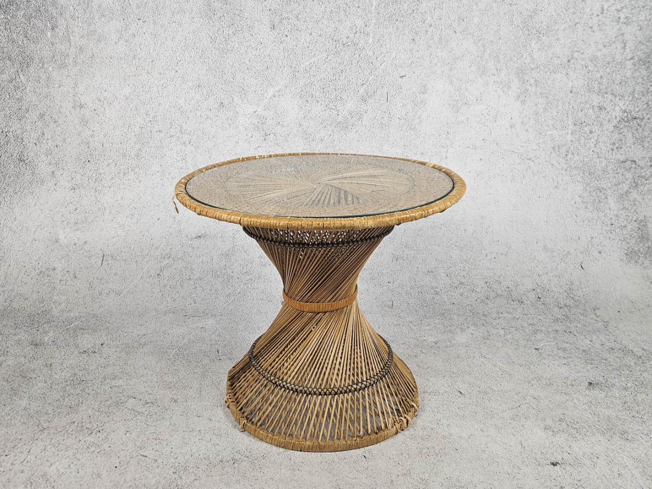 GARDEN TABLE