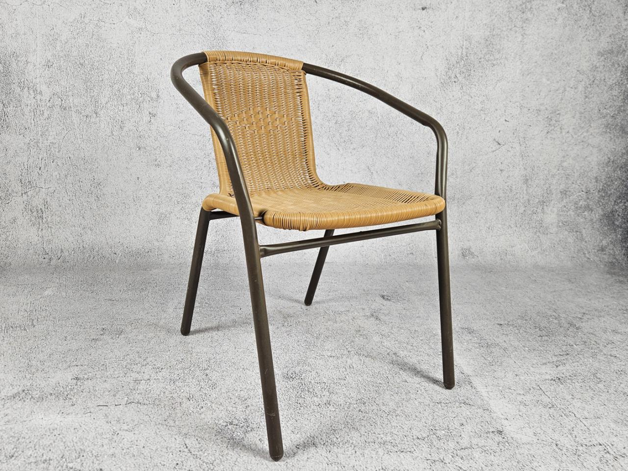 GARDEN CHAIR