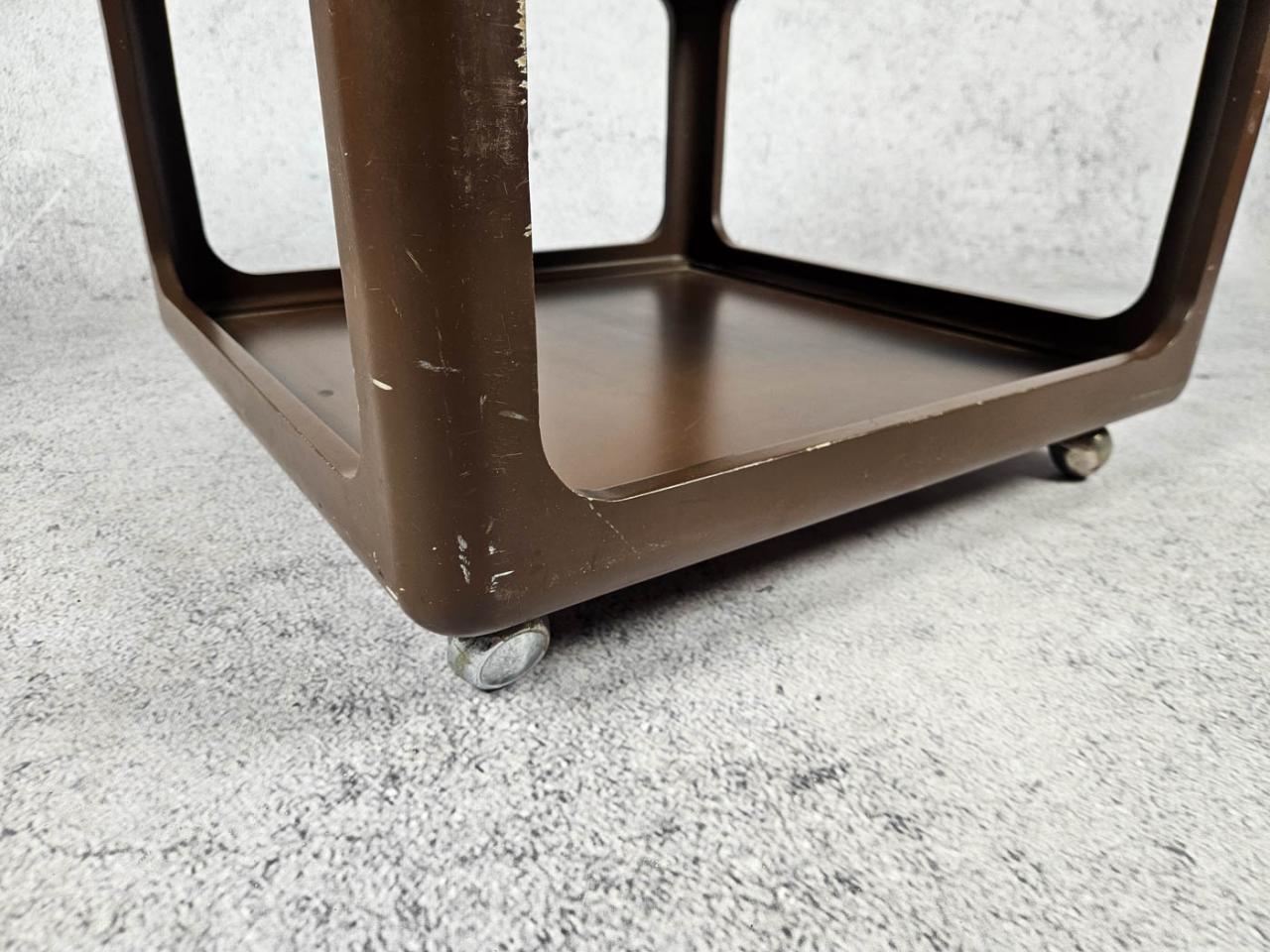 COFFEE TABLE ON WHEELS